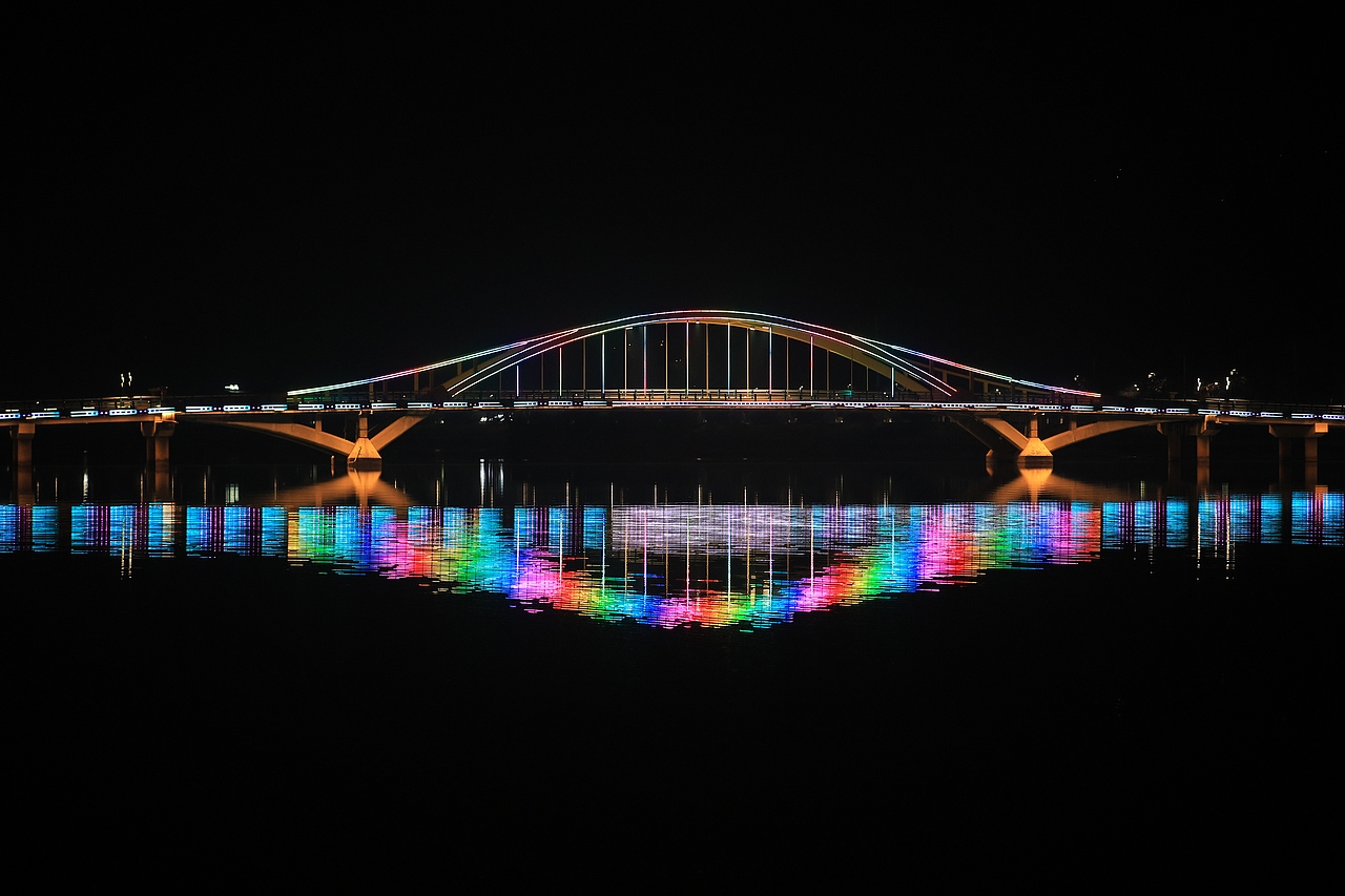 水中彩虹（图ZNDAxODQwNTI0） - 环境/建筑摄影 - 站酷设计师Z350268198原创素材 - 站酷ZCOOL