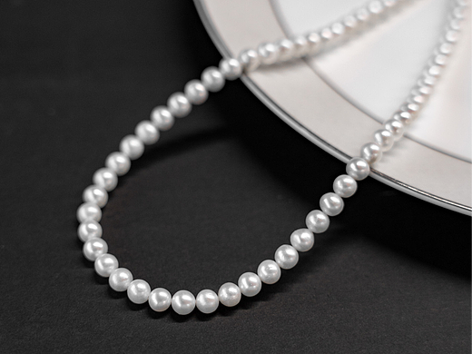 珍珠項(xiàng)鏈拍攝修圖（個人主頁-ZNzMwODg4MDA=） - 產(chǎn)品攝影 - 站酷設(shè)計師冷色調(diào)KZ原創(chuàng)素材 - 站酷ZCOOL