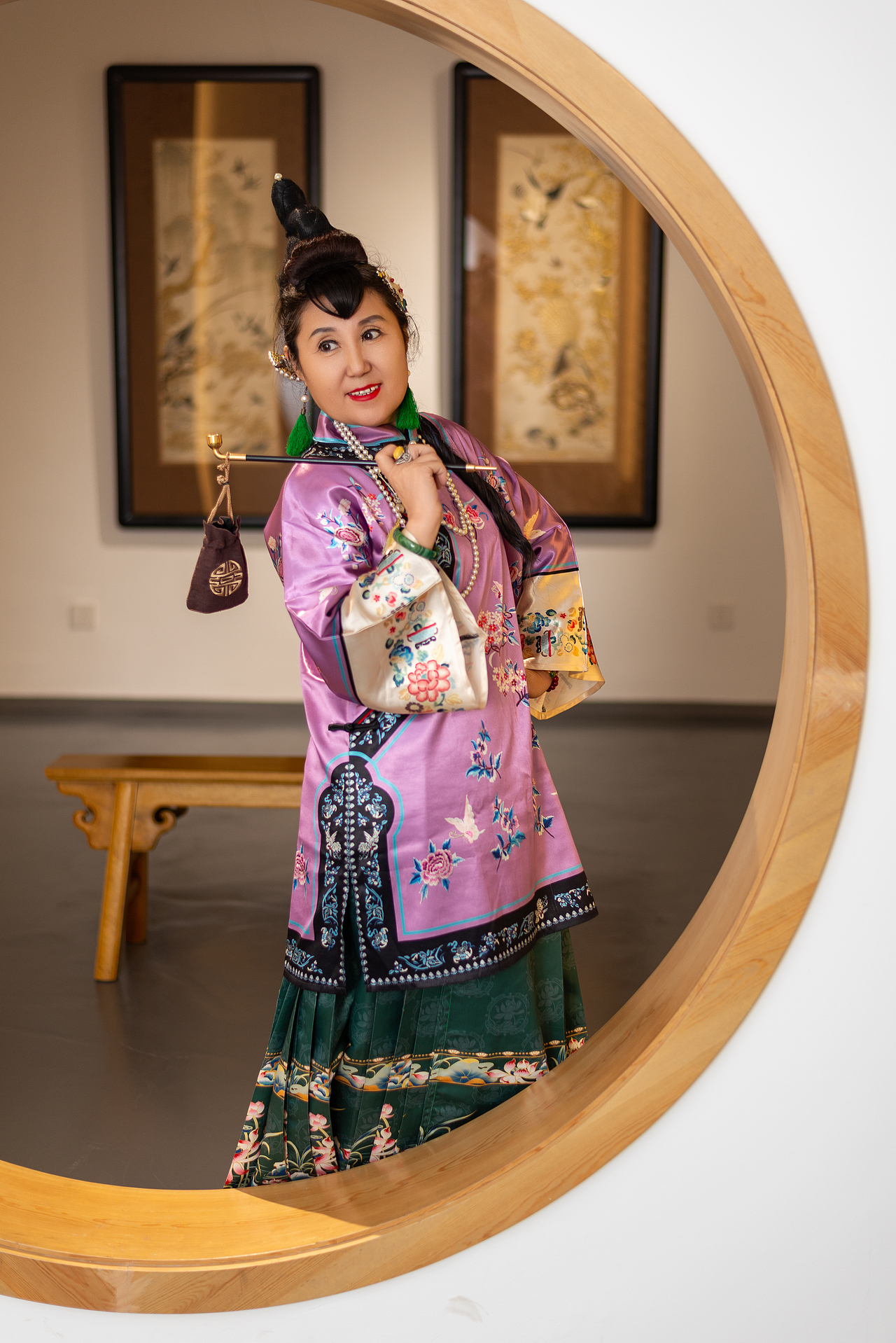 满工绣花鸟，珠翠映流年（图ZNDAyMDk3MjE2） - 人像摄影 - 站酷设计师独立摄影师险峰原创素材 - 站酷ZCOOL