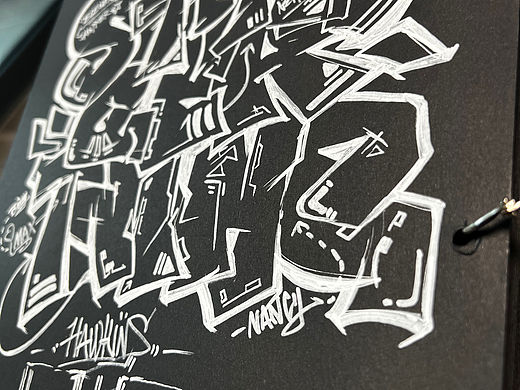 怪奇物语 涂鸦手稿（个人主页-ZNzMxMDM0NDQ=） - 绘画 - 站酷设计师09bee原创素材 - 站酷ZCOOL