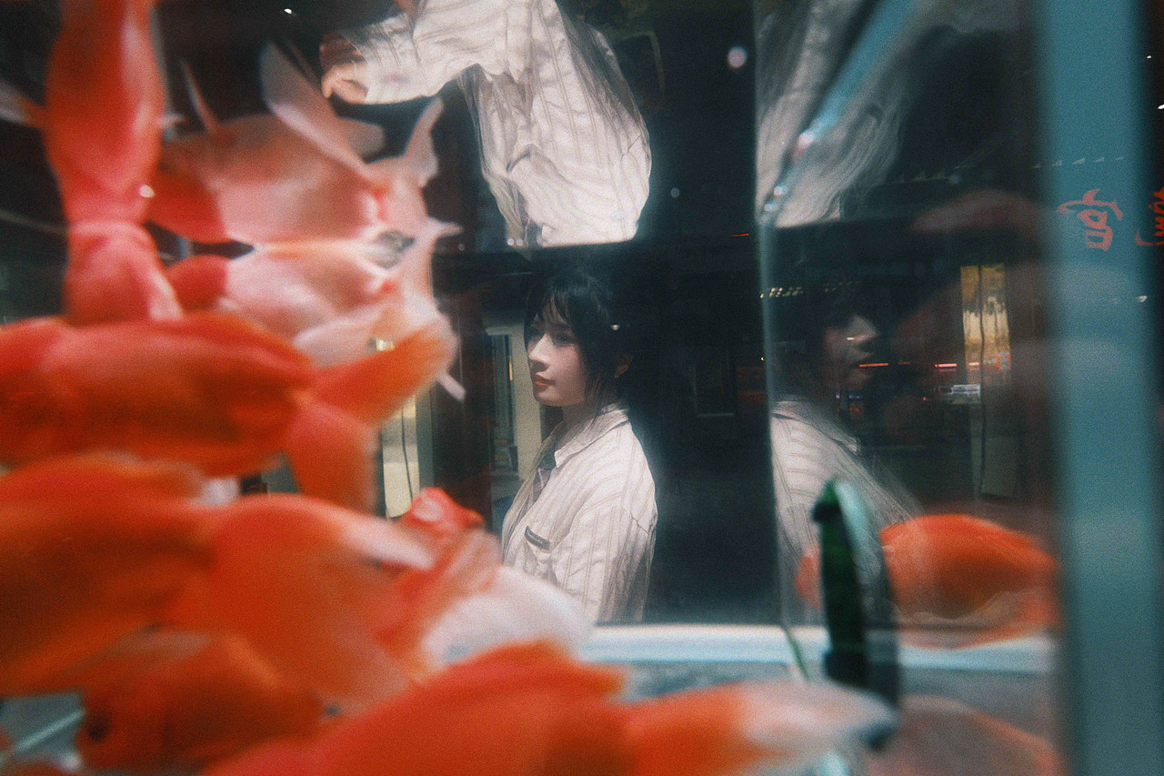 许久未见的我的朋友🐟（图ZNDAyMTIyODA4） - 人像摄影 - 站酷设计师Sy周末原创素材 - 站酷ZCOOL