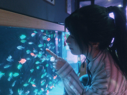 许久未见的我的朋友🐟（个人主页-ZNzMxMDU1MTI=） - 人像摄影 - 站酷设计师Sy周末原创素材 - 站酷ZCOOL