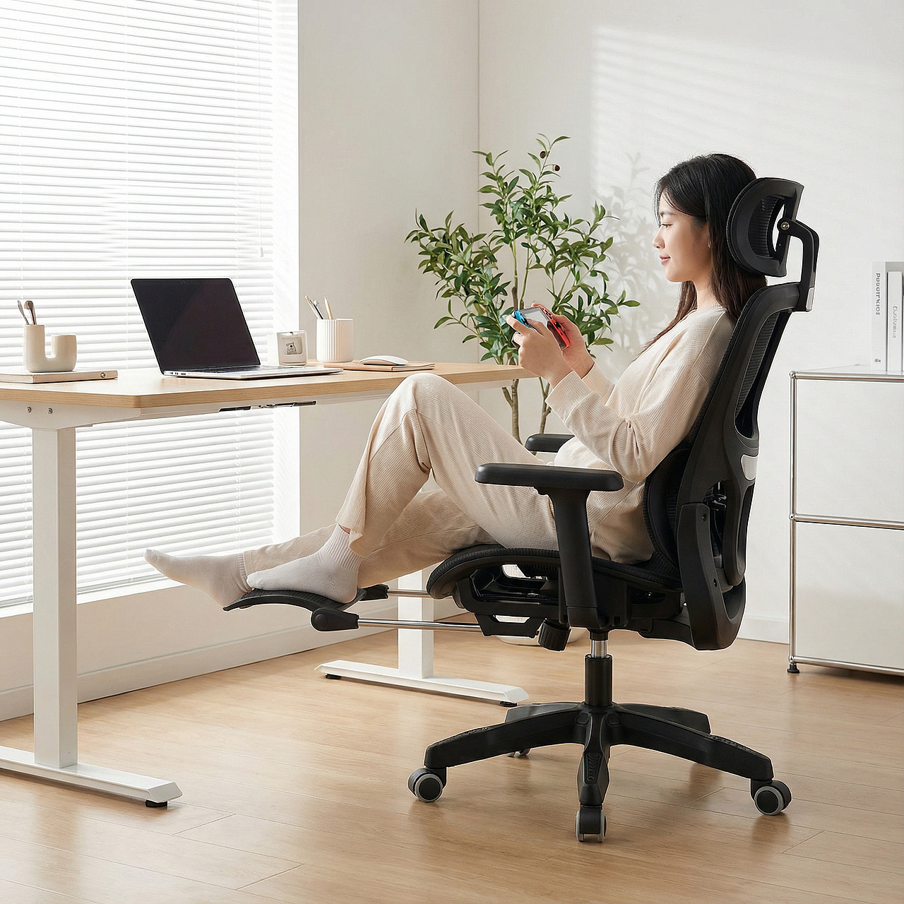 近期办公椅渲染加AI制作（图ZNDAyMTUyNjI4） - 产品 - 站酷设计师噜啦咧噜原创素材 - 站酷ZCOOL