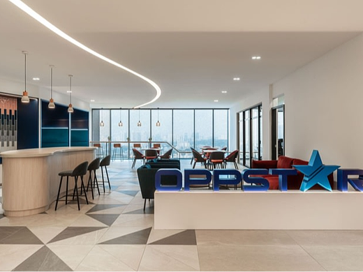 办公楼装修：让企业色彩说话 在简洁线条间注入活力脉