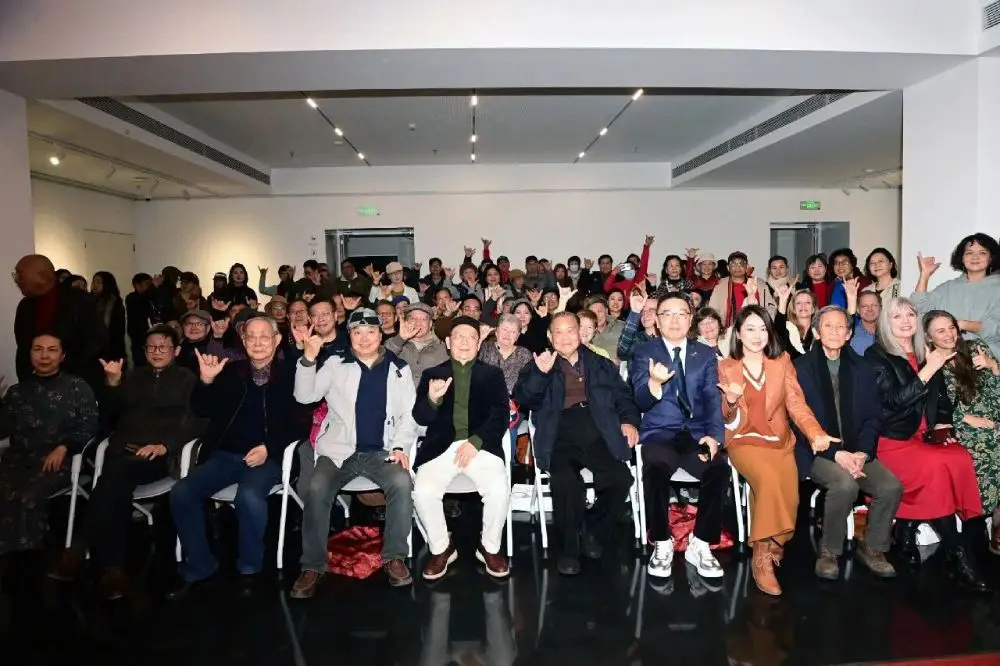 抽象唯一,中美抽象艺术交流展在上海隆重举行(图ZMTUzOTc4OTI=) - 资讯 - 站酷设计师壹号观察原创素材 - 站酷ZCOOL