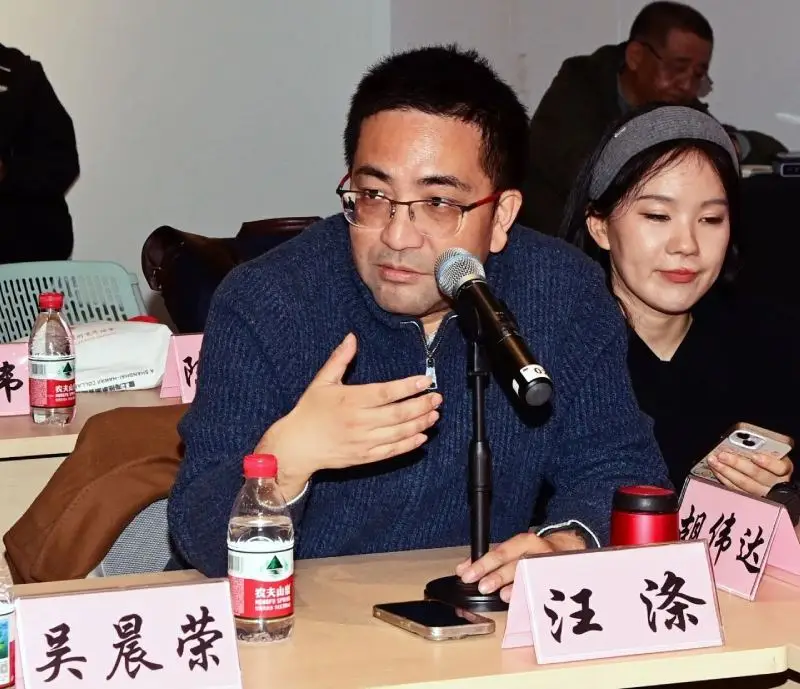 抽象唯一,中美抽象艺术交流展在上海隆重举行(图ZMTUzOTc5NzI=) - 资讯 - 站酷设计师壹号观察原创素材 - 站酷ZCOOL