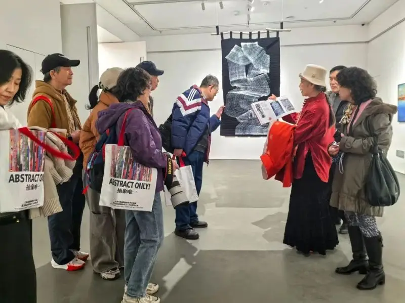 抽象唯一,中美抽象艺术交流展在上海隆重举行(图ZMTUzOTgxNjQ=) - 资讯 - 站酷设计师壹号观察原创素材 - 站酷ZCOOL