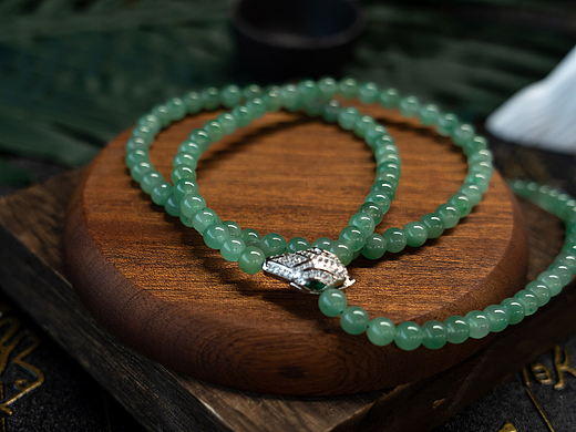 非洲翠創(chuàng)意項(xiàng)鏈（個人主頁-ZNzMxMTQ2MjA=） - 產(chǎn)品攝影 - 站酷設(shè)計師冷色調(diào)KZ原創(chuàng)素材 - 站酷ZCOOL