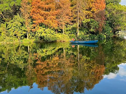 船在畫(huà)中游（個(gè)人主頁(yè)-ZNzMxMjY3MjQ=） - 風(fēng)光攝影 - 站酷設(shè)計(jì)師飛馳的胡馬原創(chuàng)素材 - 站酷ZCOOL