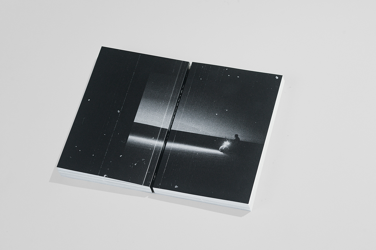 封面设计 | 摩托一扔跳进那绿海（图ZNDAyMzQ1MDMy） - 书籍/画册 - 站酷设计师木春原创素材 - 站酷ZCOOL