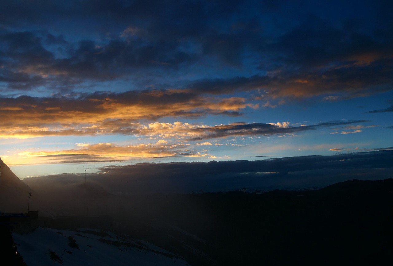 夕阳（图ZNDAyMzQ3ODcy） - 宣传片 - 站酷设计师wn赤子原创素材 - 站酷ZCOOL