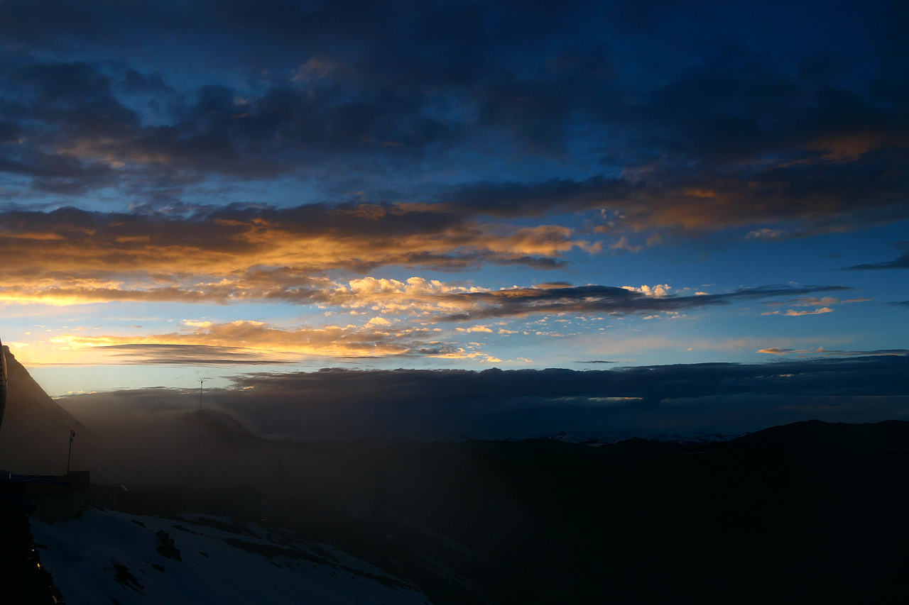 夕阳（图ZNDAyMzQ3ODc2） - 宣传片 - 站酷设计师wn赤子原创素材 - 站酷ZCOOL