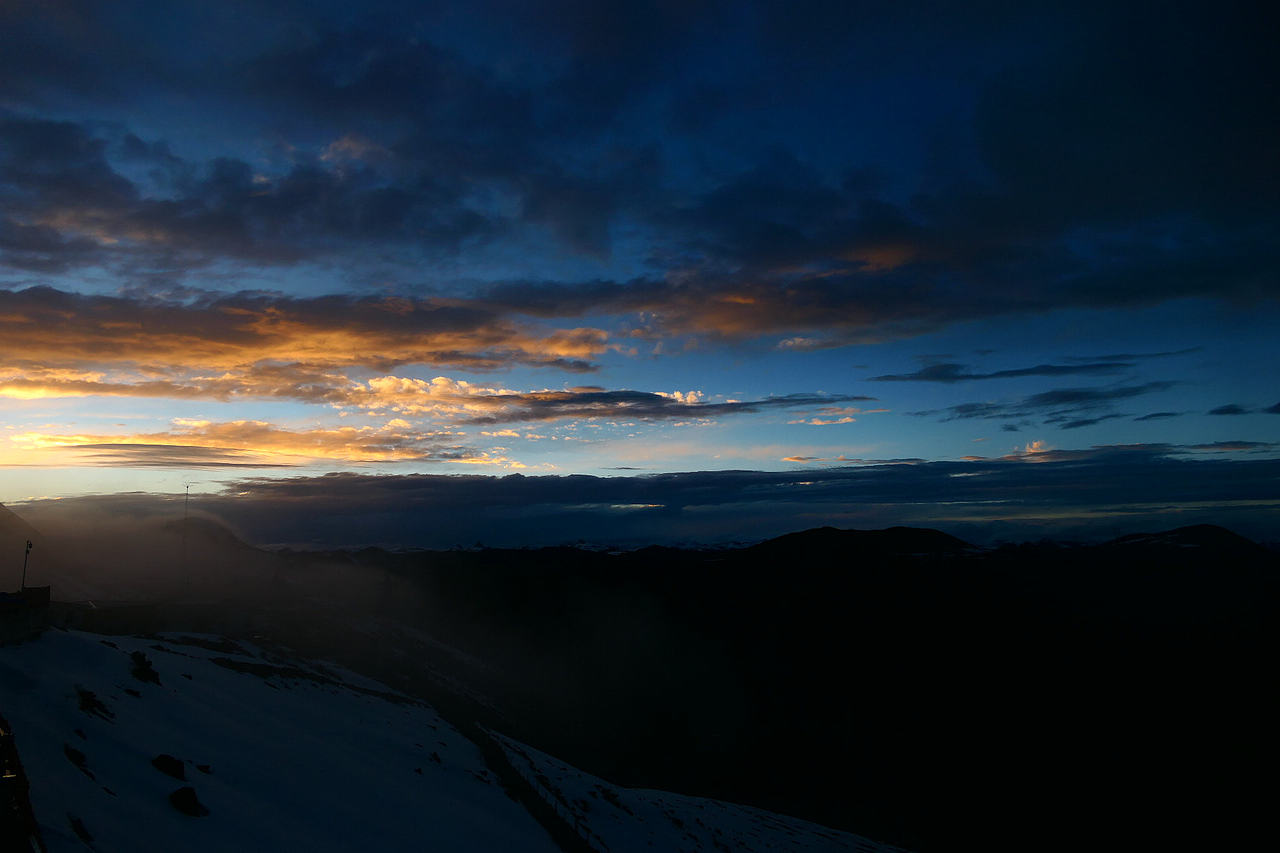 夕阳（图ZNDAyMzQ3ODg0） - 宣传片 - 站酷设计师wn赤子原创素材 - 站酷ZCOOL