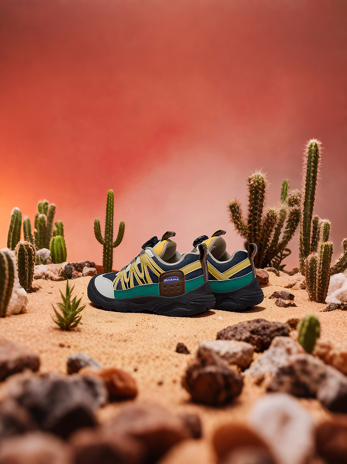 春季户外儿童休闲鞋拍摄（图ZNDAyMzY4NzI4） - 产品摄影 - 站酷设计师爱喝咖啡的猫MAO原创素材 - 站酷ZCOOL