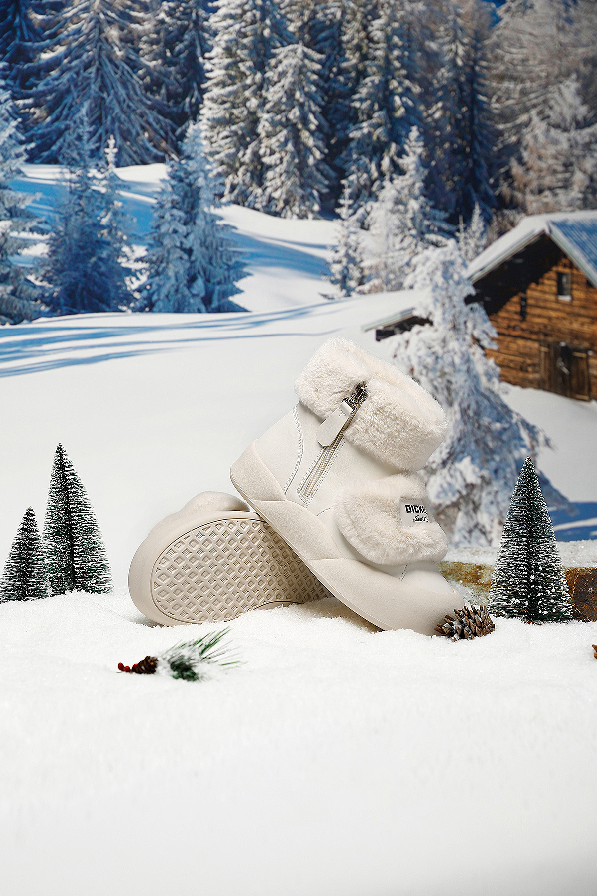 冬季兒童雪地靴拍攝1（圖ZNDAyMzcwNDY4） - 產(chǎn)品攝影 - 站酷設(shè)計師愛喝咖啡的貓MAO原創(chuàng)素材 - 站酷ZCOOL