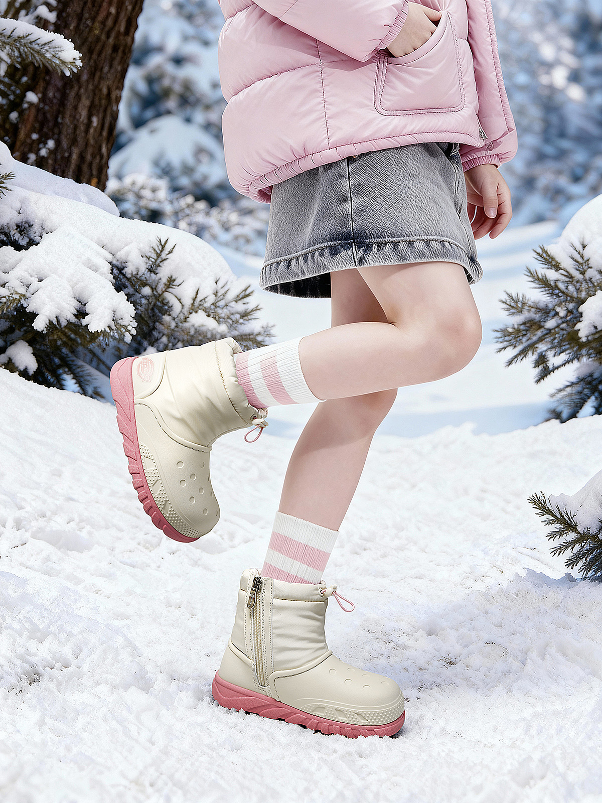 20026户外儿童雪地靴拍摄（图ZNDAyMzcwOTE2） - 产品摄影 - 站酷设计师爱喝咖啡的猫MAO原创素材 - 站酷ZCOOL