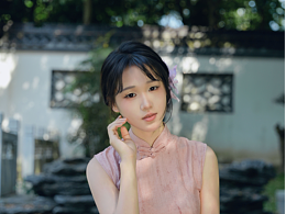 《白墙树影下的东方美学》