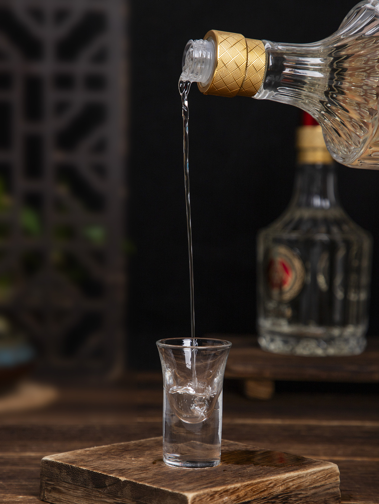 有间|五粮液仙林生态百年传奇钻石经典透明桶白酒（图ZNDAyNDQwMjAw） - 产品摄影 - 站酷设计师有间图片社原创素材 - 站酷ZCOOL