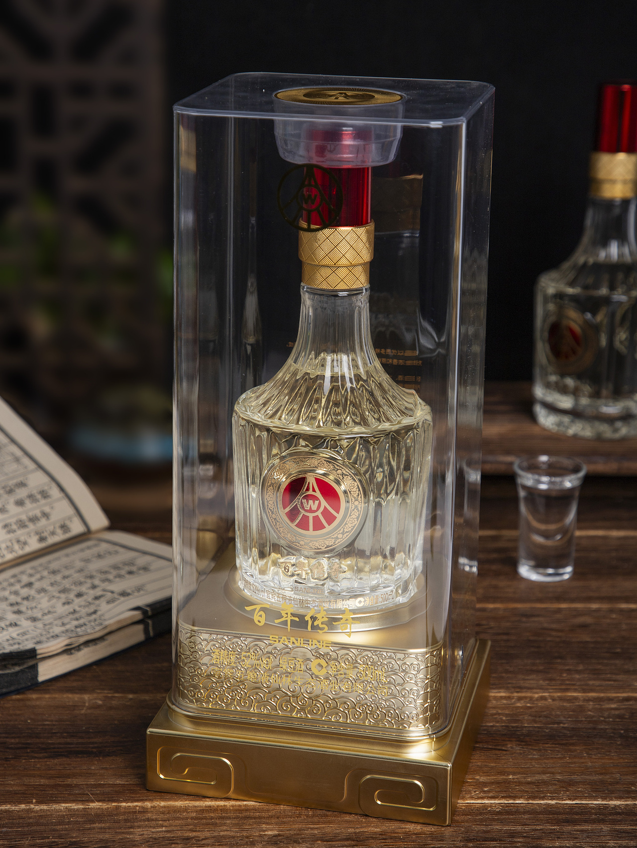 有间|五粮液仙林生态百年传奇钻石经典透明桶白酒（图ZNDAyNDQwMTM2） - 产品摄影 - 站酷设计师有间图片社原创素材 - 站酷ZCOOL