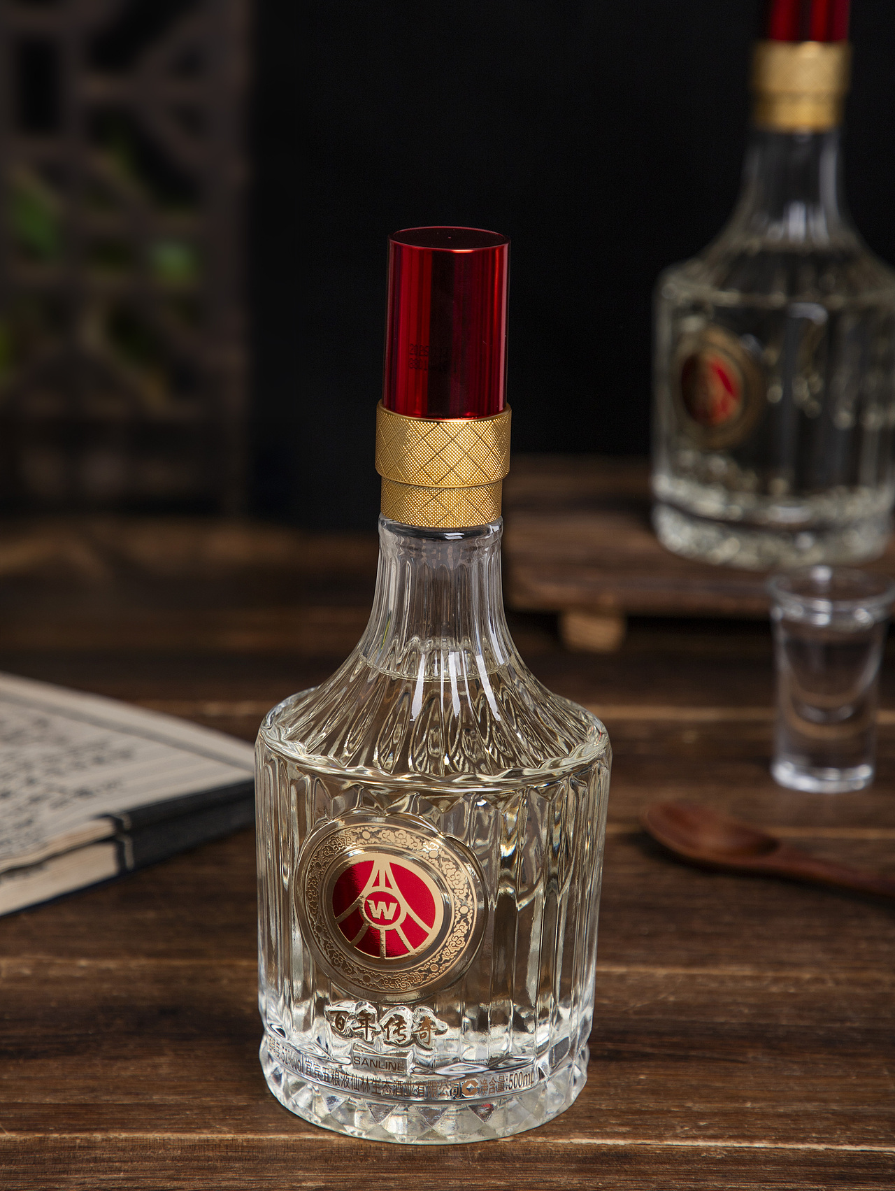 有间|五粮液仙林生态百年传奇钻石经典透明桶白酒（图ZNDAyNDQwMTMy） - 产品摄影 - 站酷设计师有间图片社原创素材 - 站酷ZCOOL