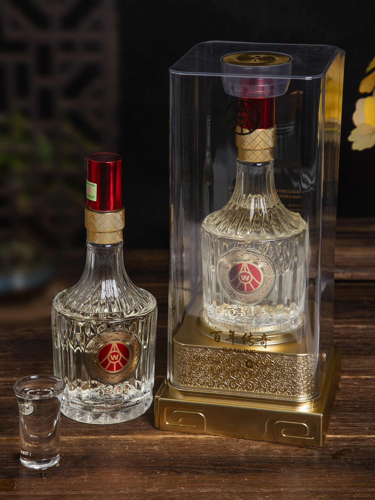 有间|五粮液仙林生态百年传奇钻石经典透明桶白酒（图ZNDAyNDQwMjE2） - 产品摄影 - 站酷设计师有间图片社原创素材 - 站酷ZCOOL