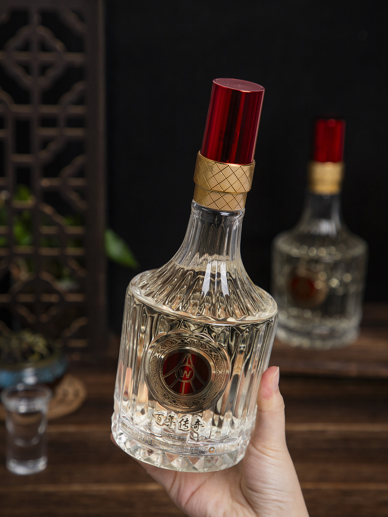 有间|五粮液仙林生态百年传奇钻石经典透明桶白酒（图ZNDAyNDQwMTg0） - 产品摄影 - 站酷设计师有间图片社原创素材 - 站酷ZCOOL