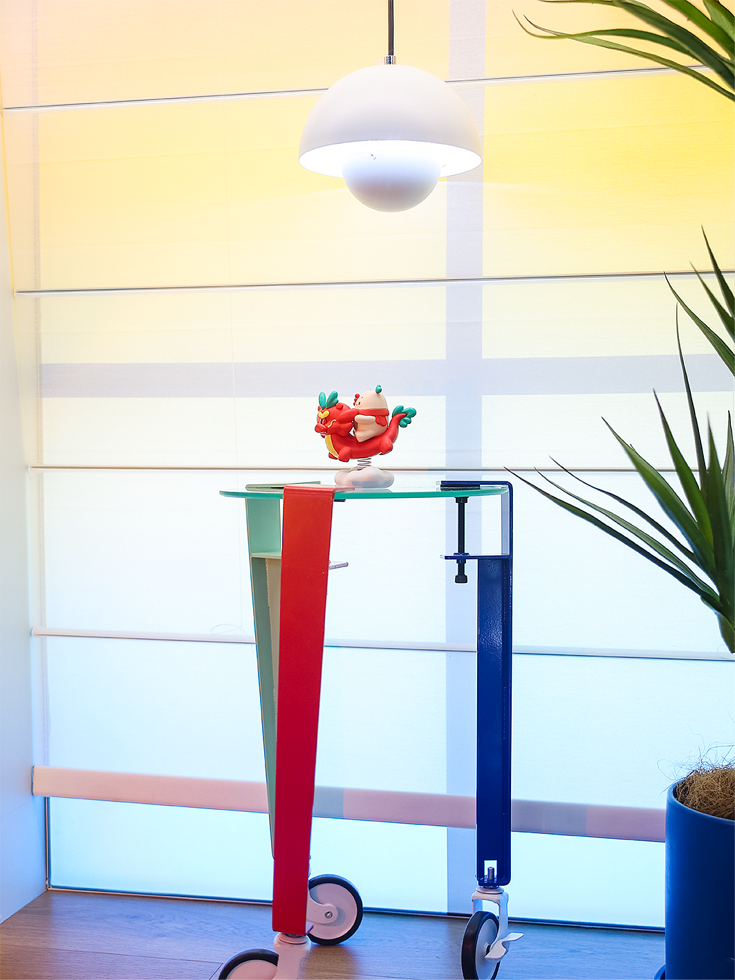 小红书家居 「是TA先动手的！」地铁站装置展（图ZNDAyNTAxNDk2） - 展陈设计 - 站酷设计师不是美术馆原创素材 - 站酷ZCOOL