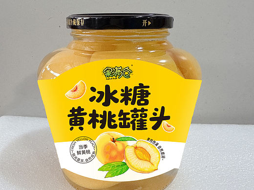 黄桃罐头零食罐装标签贴包装设计