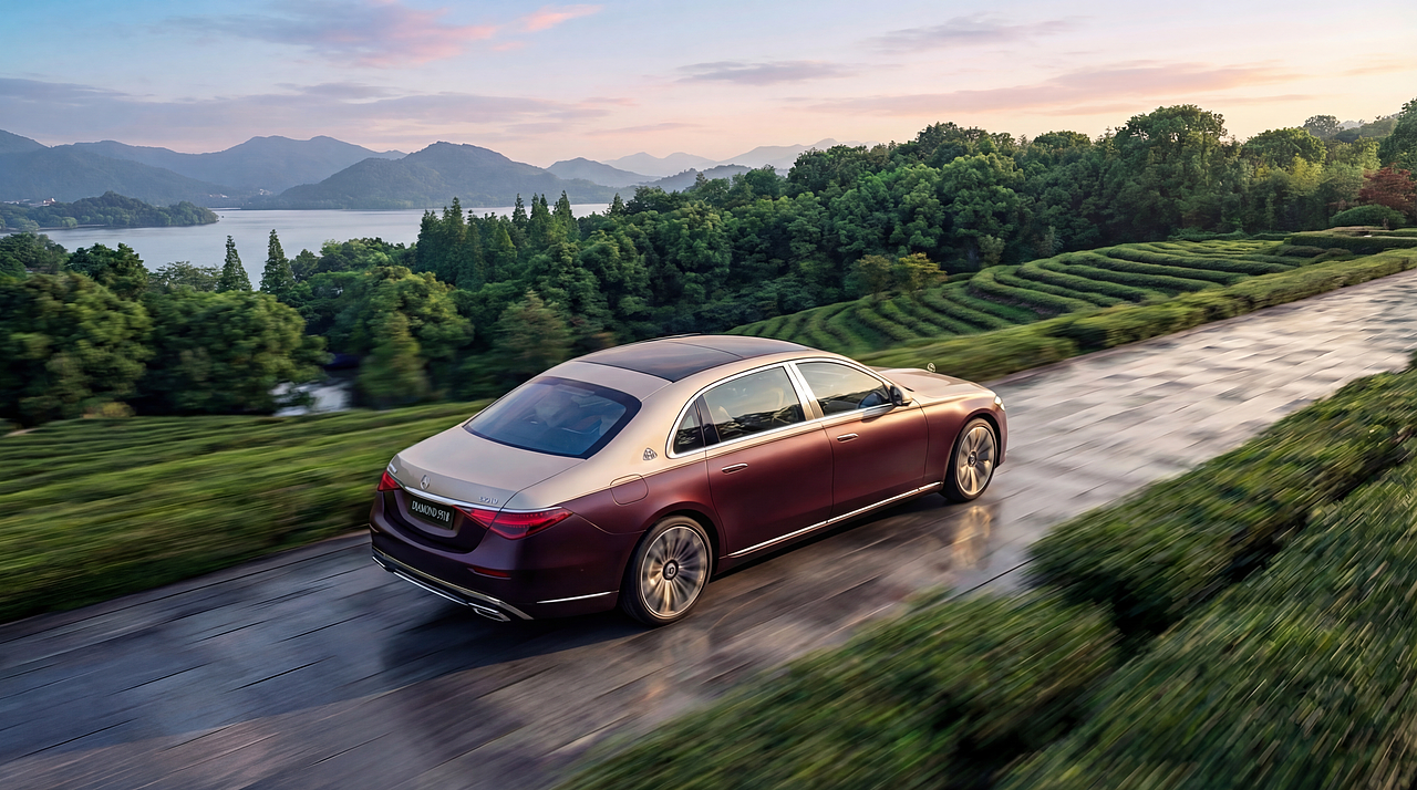 《光痕：Mercedes-Maybach 视觉海报 | 3D渲染作品》（图ZNDAyNjk0MDgw） - 其他三维 - 站酷设计师简泽一原创素材 - 站酷ZCOOL