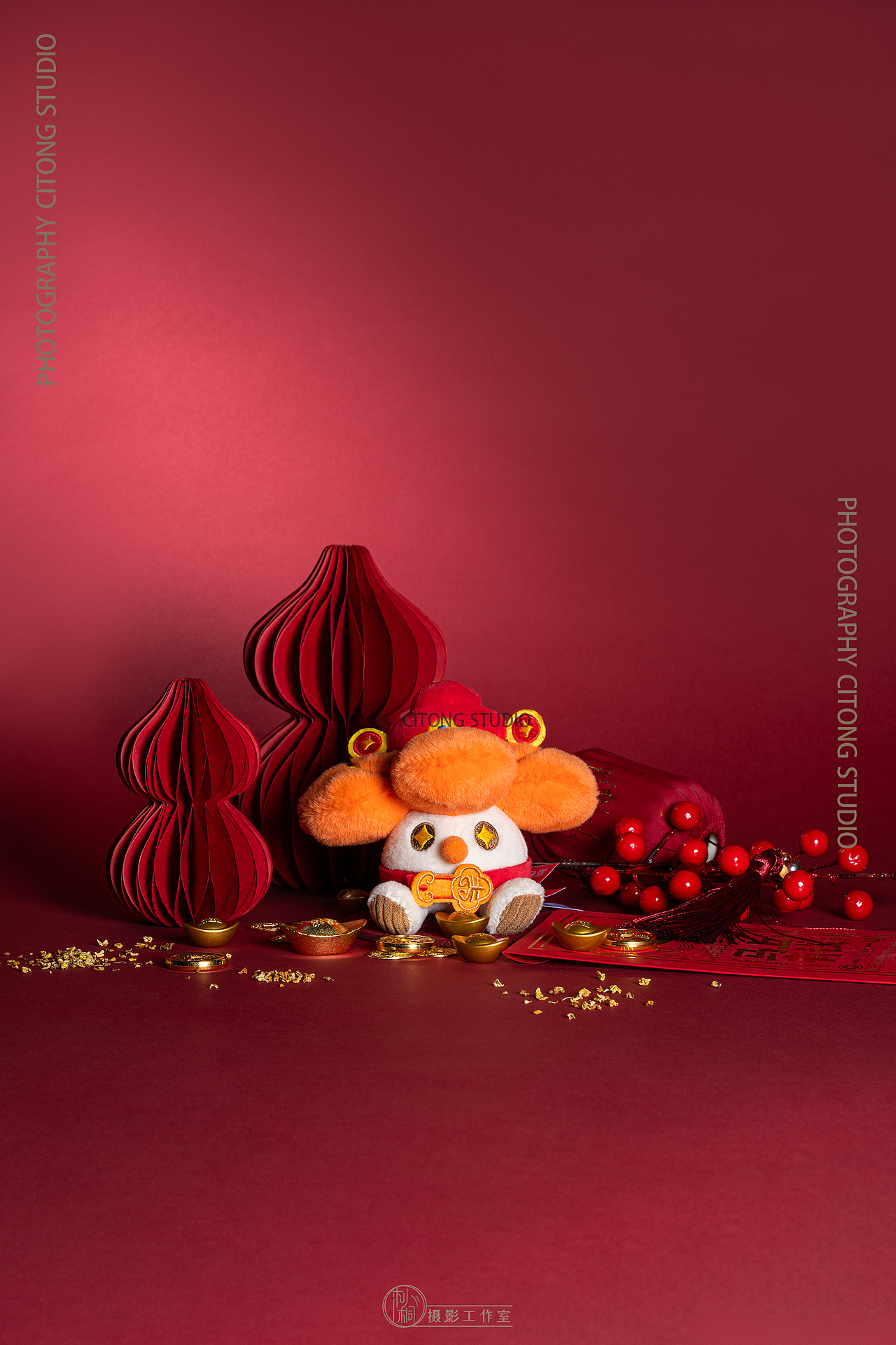 静物摄影｜文创毛绒玩偶｜2026赐福美满（图ZNDAyNzE4MTQ4） - 产品摄影 - 站酷设计师刺桐摄影视觉原创素材 - 站酷ZCOOL