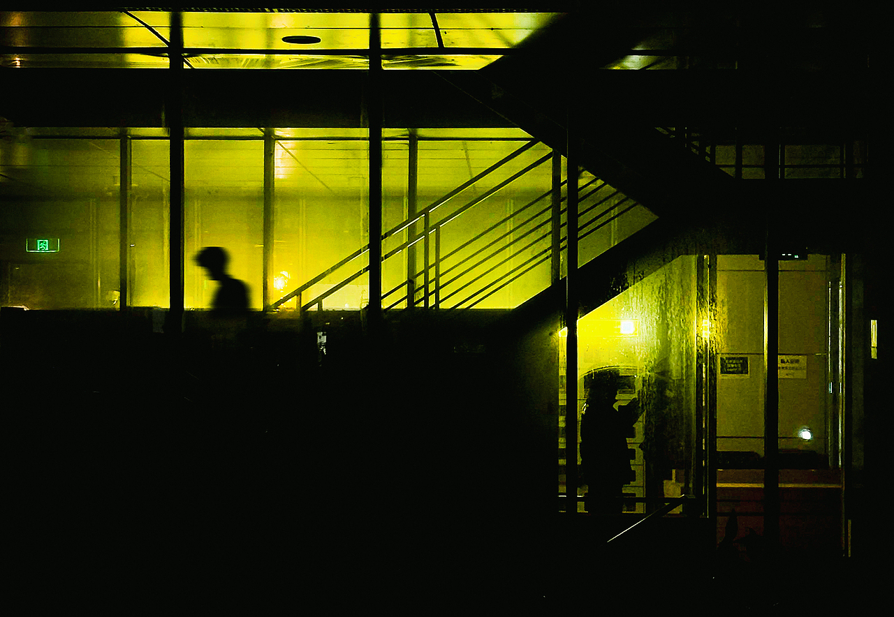 雨夜（图ZNDAyNzM1NjY0） - 人文/纪实摄影 - 站酷设计师云州木子李原创素材 - 站酷ZCOOL