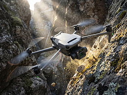 大疆無人機(jī)AI海報(bào)平面+動(dòng)態(tài)效果