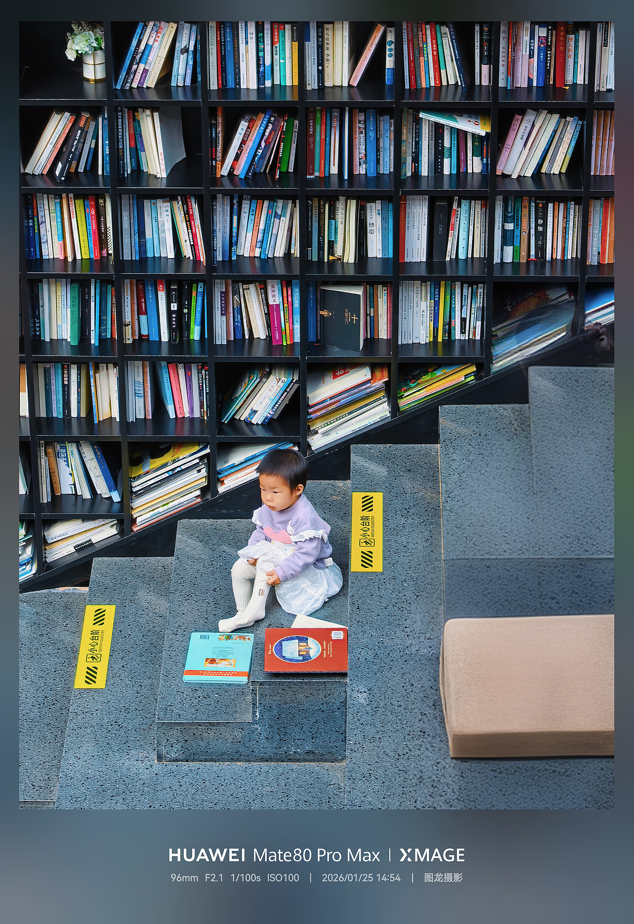 东风韵，红砖为骨的艺术殿堂，藏满浪漫晨昏（图ZNDAyODUxMzMy） - 环境/建筑摄影 - 站酷设计师图龙摄影原创素材 - 站酷ZCOOL