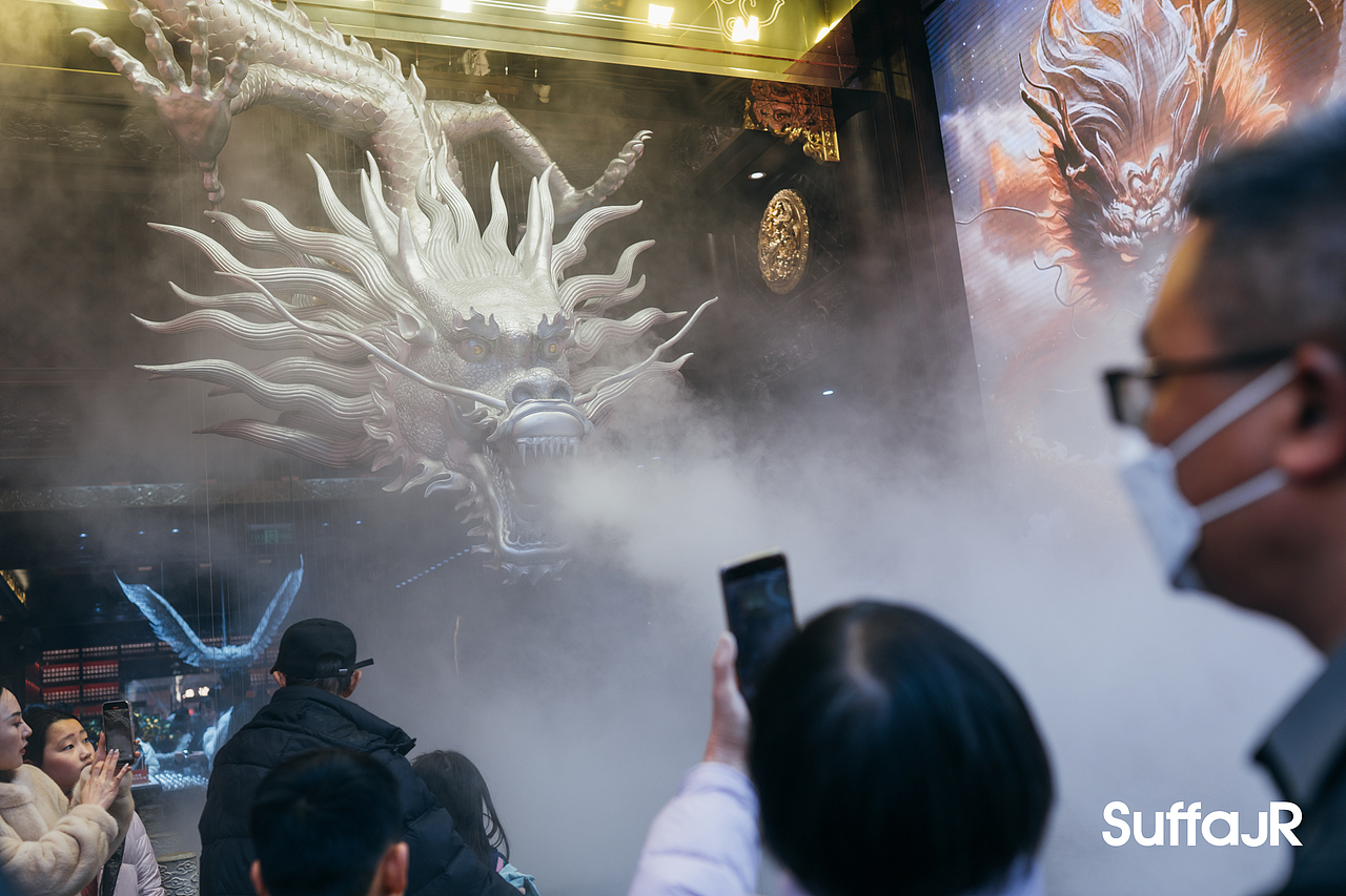 南京路步行街（图ZNDAyOTA2MzM2） - 人文/纪实摄影 - 站酷设计师朱尼尔沙发SUFFA原创素材 - 站酷ZCOOL