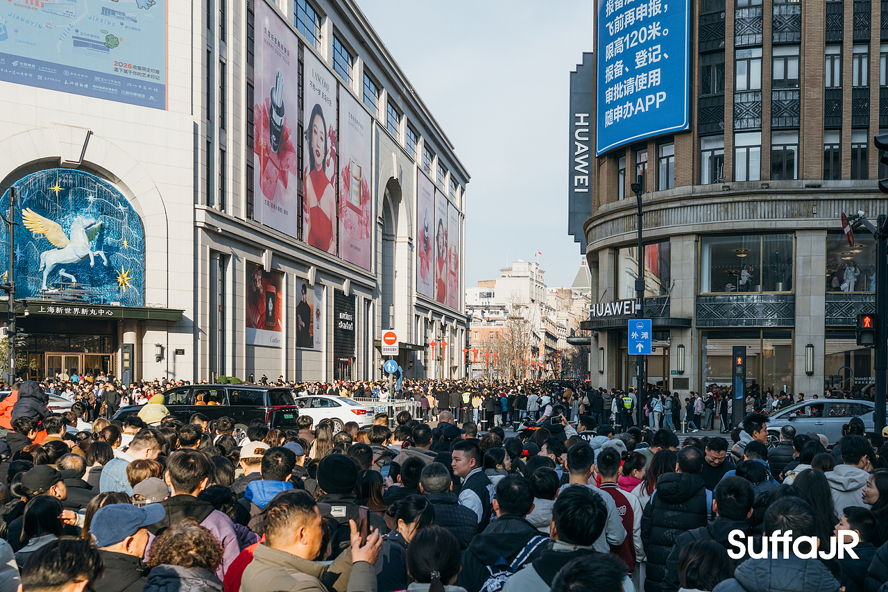 南京路步行街（图ZNDAyOTA2MzY0） - 人文/纪实摄影 - 站酷设计师朱尼尔沙发SUFFA原创素材 - 站酷ZCOOL