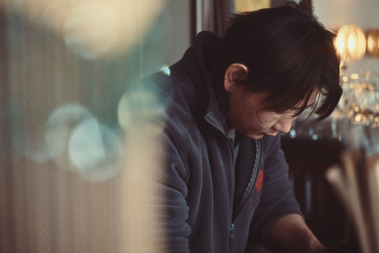 学会拒绝孤独（图ZNDAyOTEwNzA4） - 人像摄影 - 站酷设计师摄影师江晓原创素材 - 站酷ZCOOL