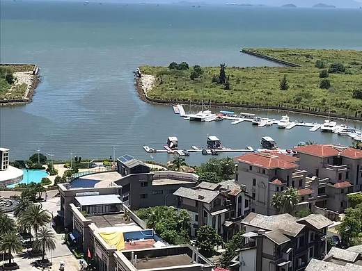 《滨海度假胜地：惠东碧桂园十里银滩的静谧时光》