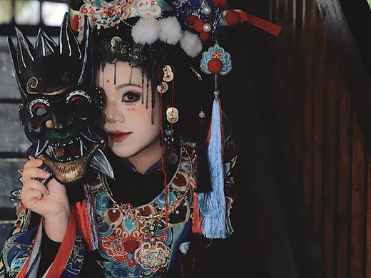 AI摄影《傩戏》