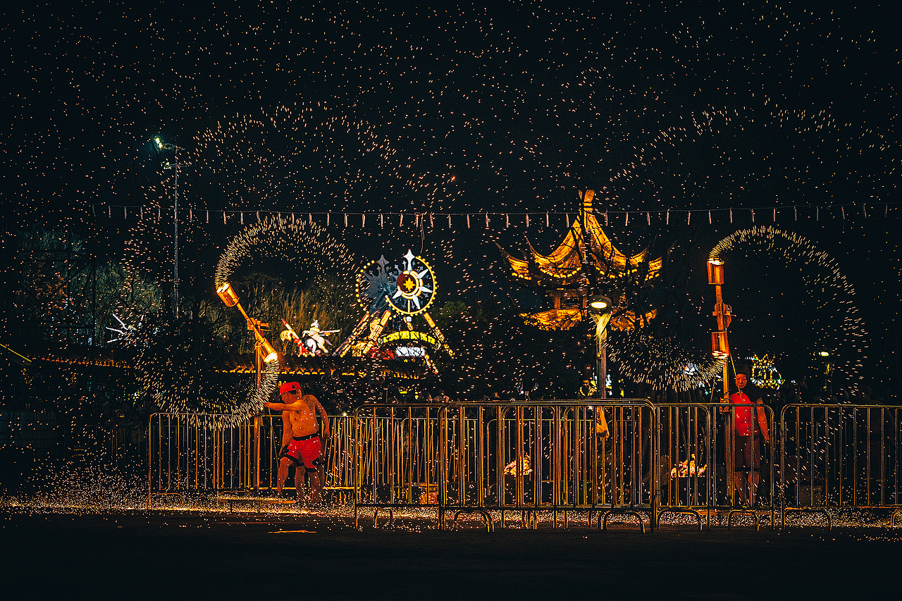 非遗打铁花（图ZNDAyOTIyNjMy） - 人文/纪实摄影 - 站酷设计师木头猫摄影原创素材 - 站酷ZCOOL