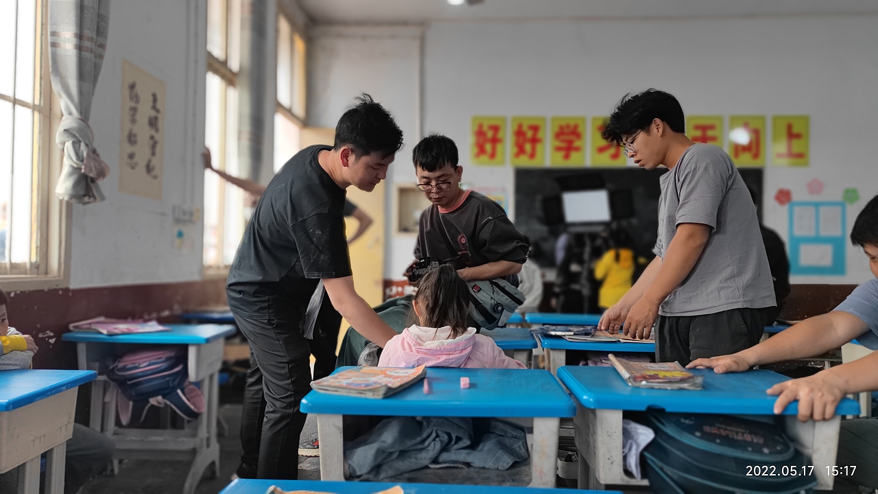 一块手绢的温度，一段教育的初心（图ZNDAyOTI4NTcy） - 短片 - 站酷设计师秋叶数字原创素材 - 站酷ZCOOL