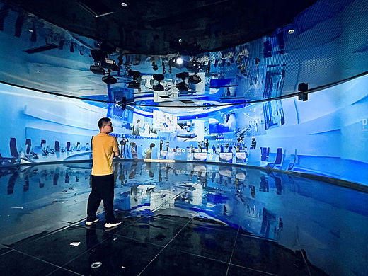 以光影为笔,绘就临港未来