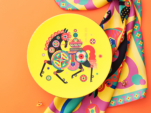 一颗蛋×观瓷 《马报四喜》年礼联名