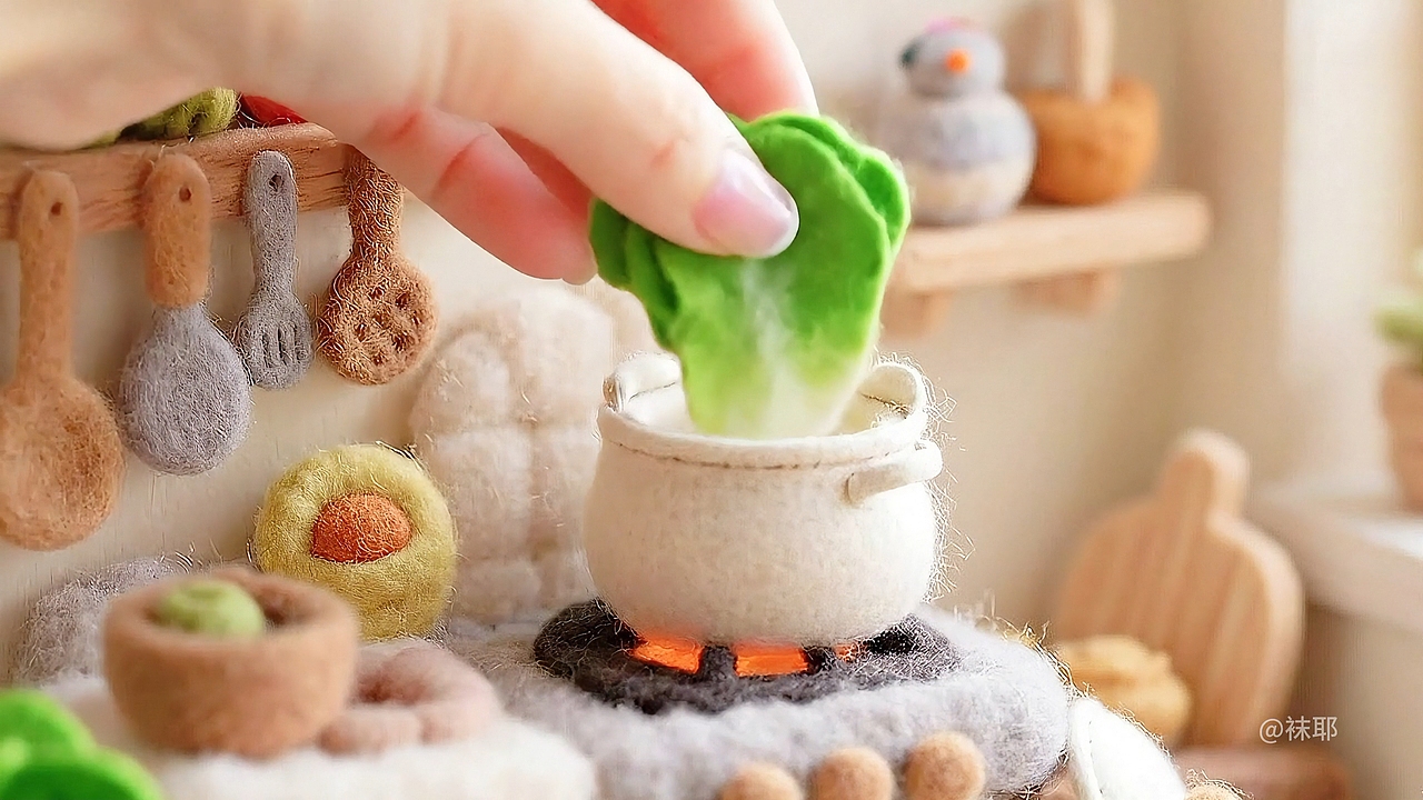 羊毛毡微缩世界动画ASMR🍜｜模拟真实触感（图ZNDAzMDIxODA4） - AI作品 - 站酷设计师一只袜耶原创素材 - 站酷ZCOOL