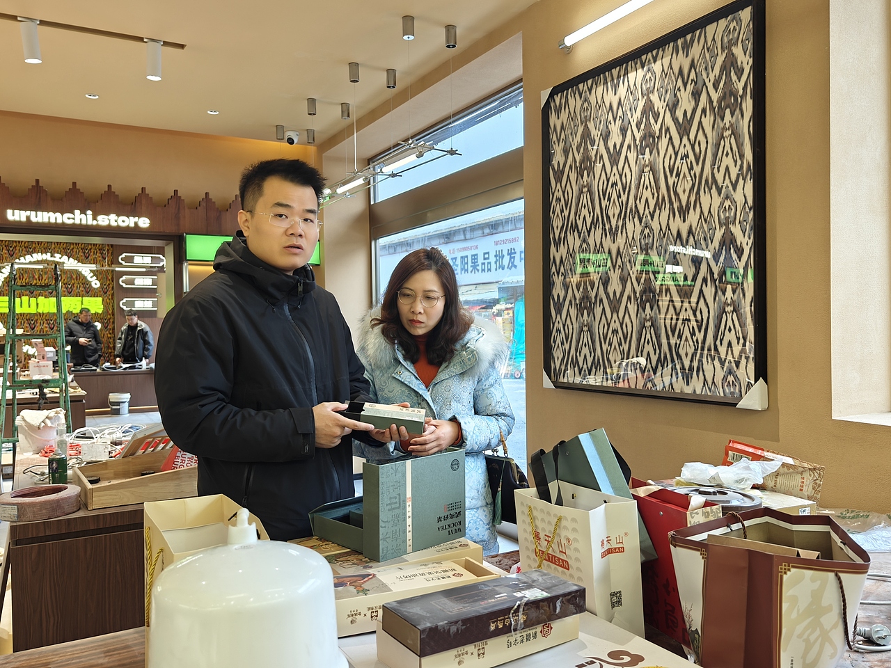 立方甲品牌全案设计：三山加两果新疆特产店（图ZNDAzMDQ4MTgw） - 品牌 - 站酷设计师立方甲设计原创素材 - 站酷ZCOOL