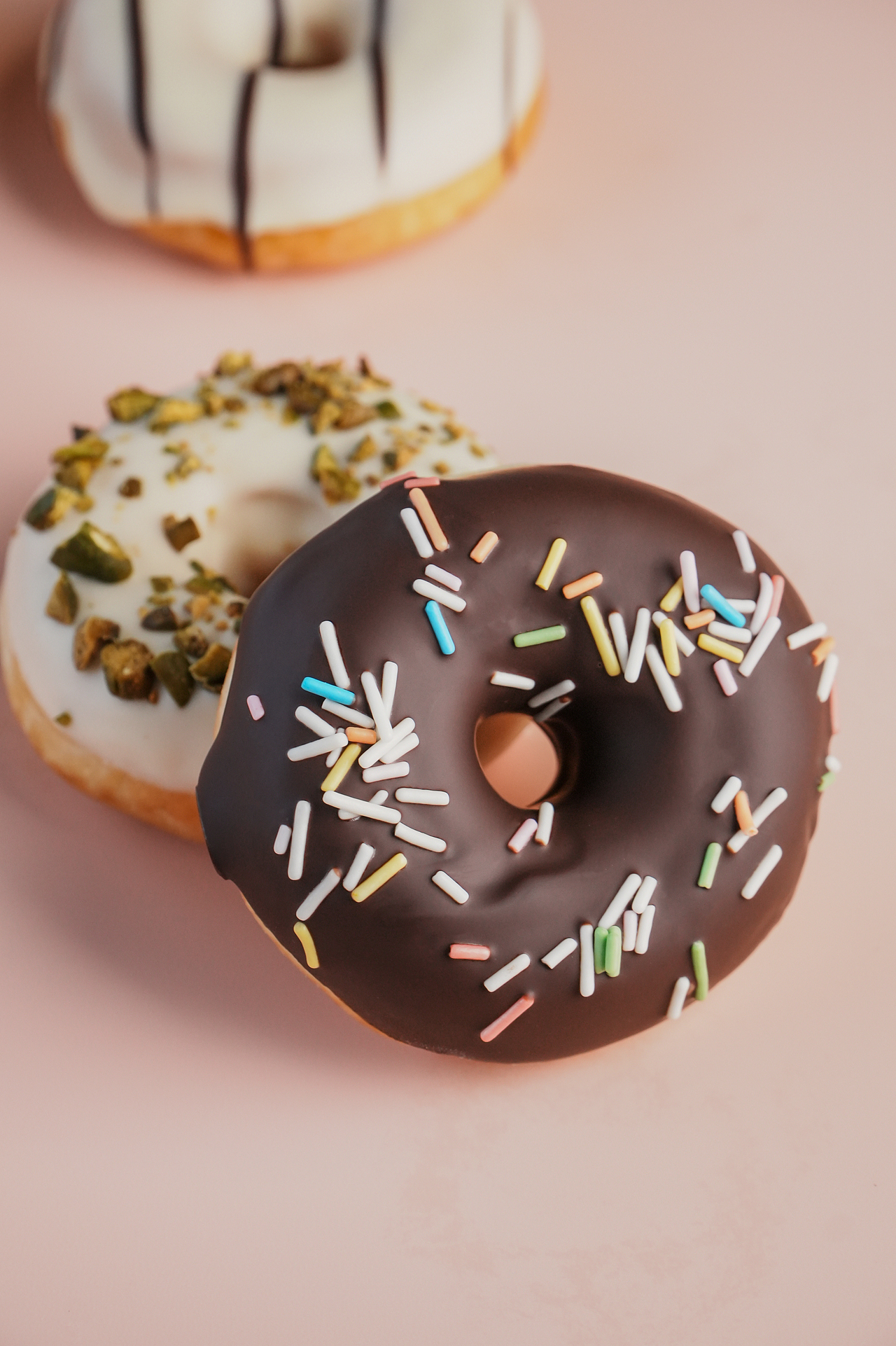 甜甜圈拍摄（图ZNDAzMTE1NDk2） - 美食摄影 - 站酷设计师Sallyya原创素材 - 站酷ZCOOL