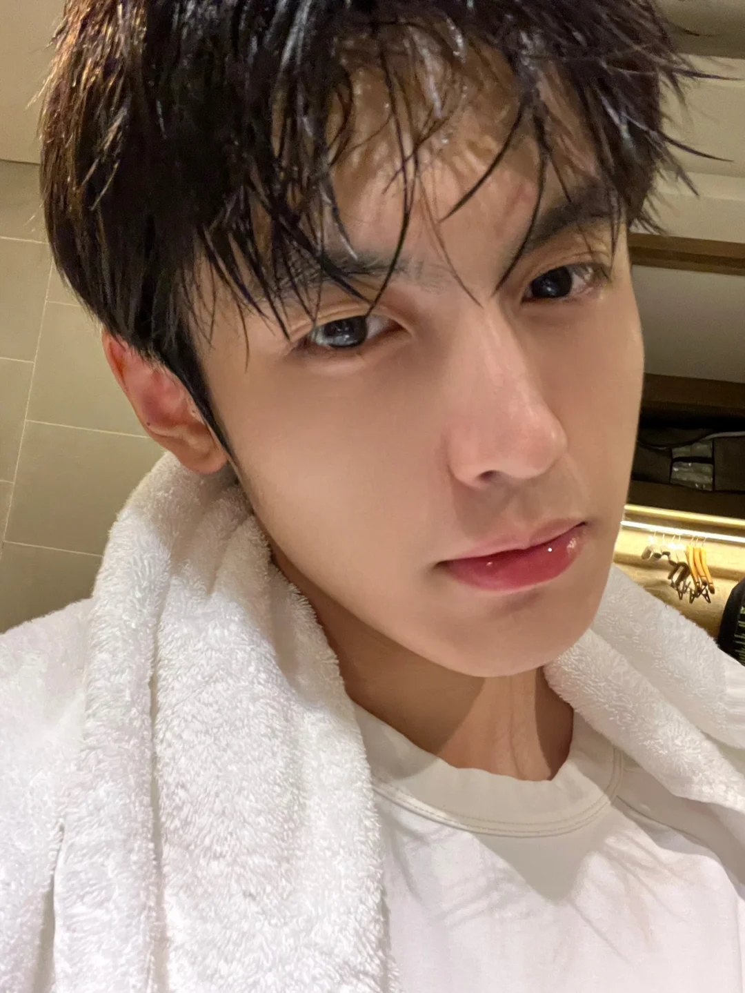 从“头”到“脸”的精准控油：览邦多效男士套装如何定义清爽新标准？（图ZMTU0NDM4NDA=） - 资讯 - 站酷设计师来这个世界看看原创素材 - 站酷ZCOOL