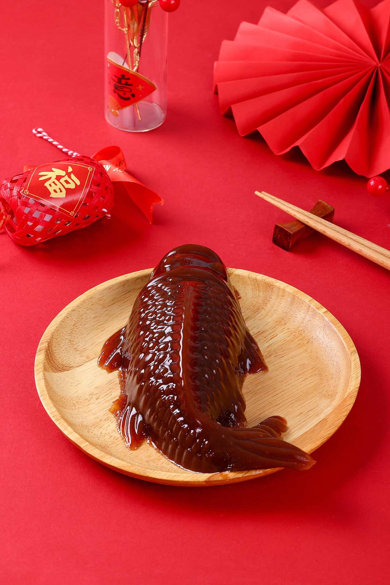 山楂年糕鱼（图ZNDAzMjI4MzM2） - 产品摄影 - 站酷设计师摄影老李原创素材 - 站酷ZCOOL