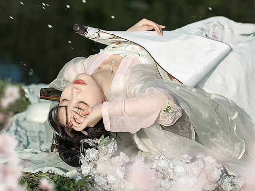 花下客，画中人