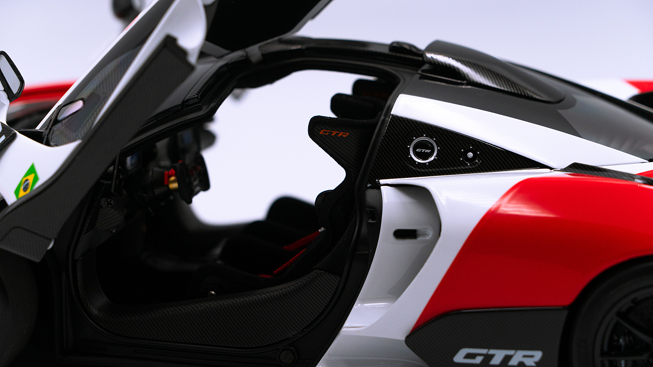 McLaren Senna GTR 1:18 LCD 万宝路涂装（图ZNDAzMjc4MzI4） - 其他摄影 - 站酷设计师饭饭饭樊原创素材 - 站酷ZCOOL