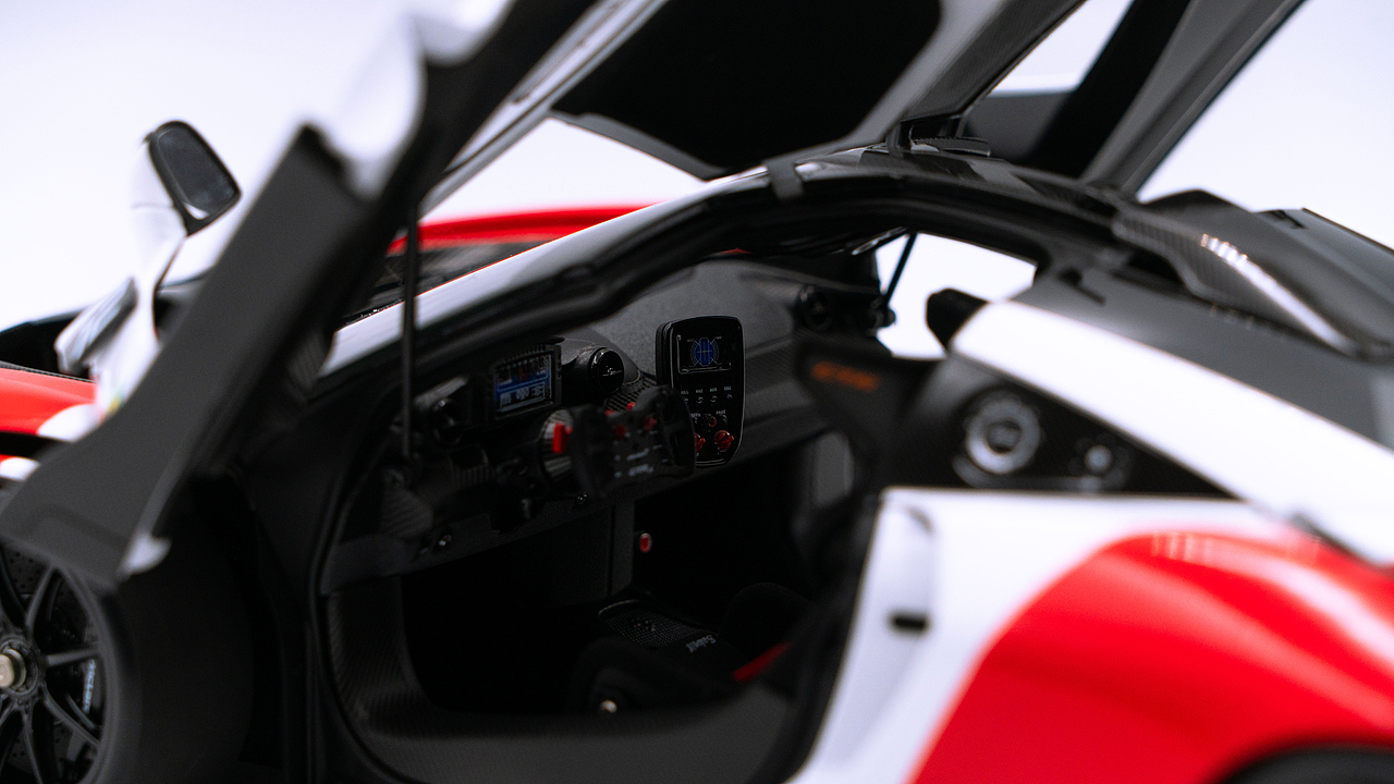 McLaren Senna GTR 1:18 LCD 万宝路涂装（图ZNDAzMjc4MzQ0） - 其他摄影 - 站酷设计师饭饭饭樊原创素材 - 站酷ZCOOL